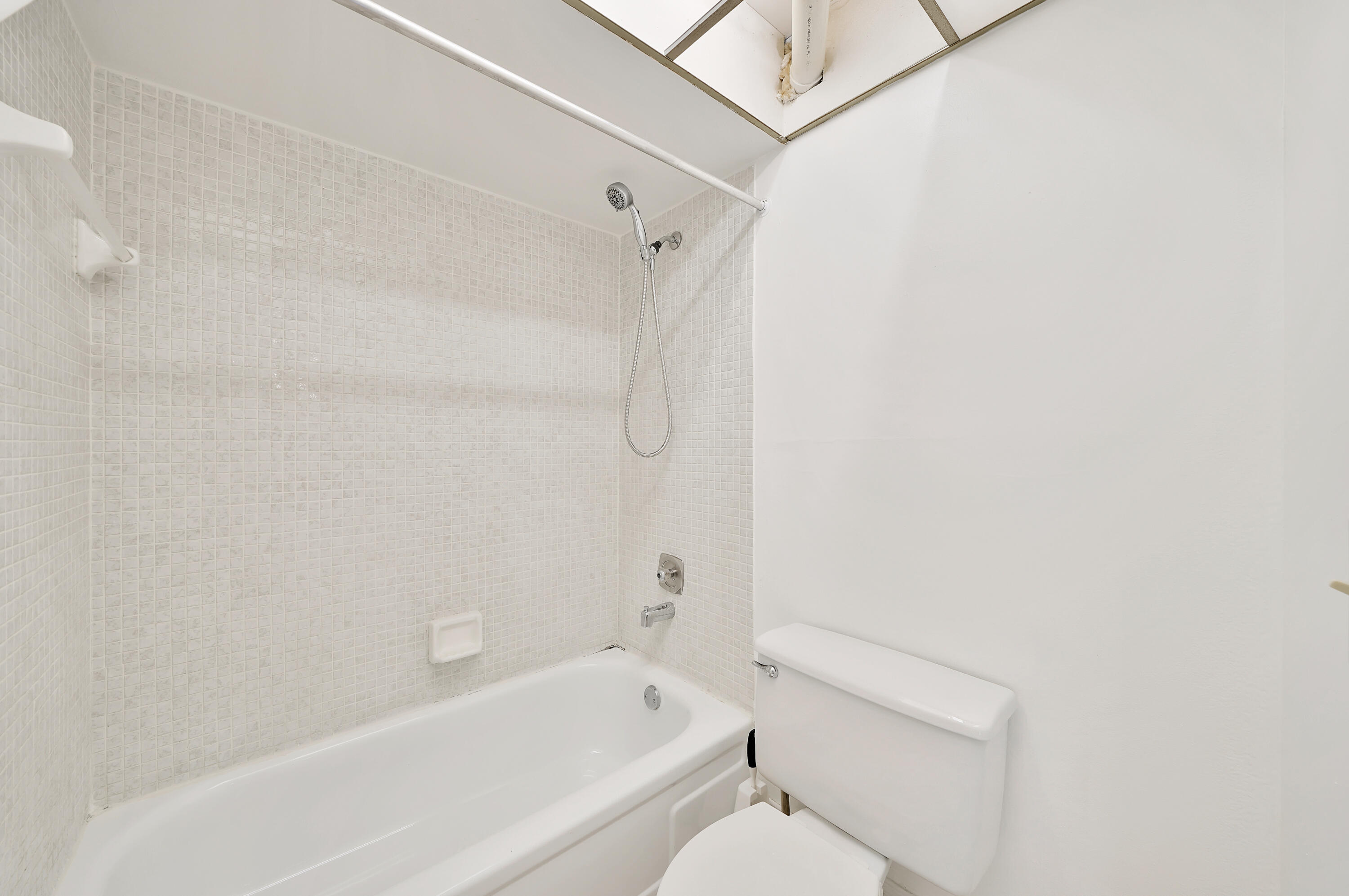 829 Camino Road, Unit 107 Delray Beach, FL 33445 - Photo 35 of 47 Master Bathroom (4)