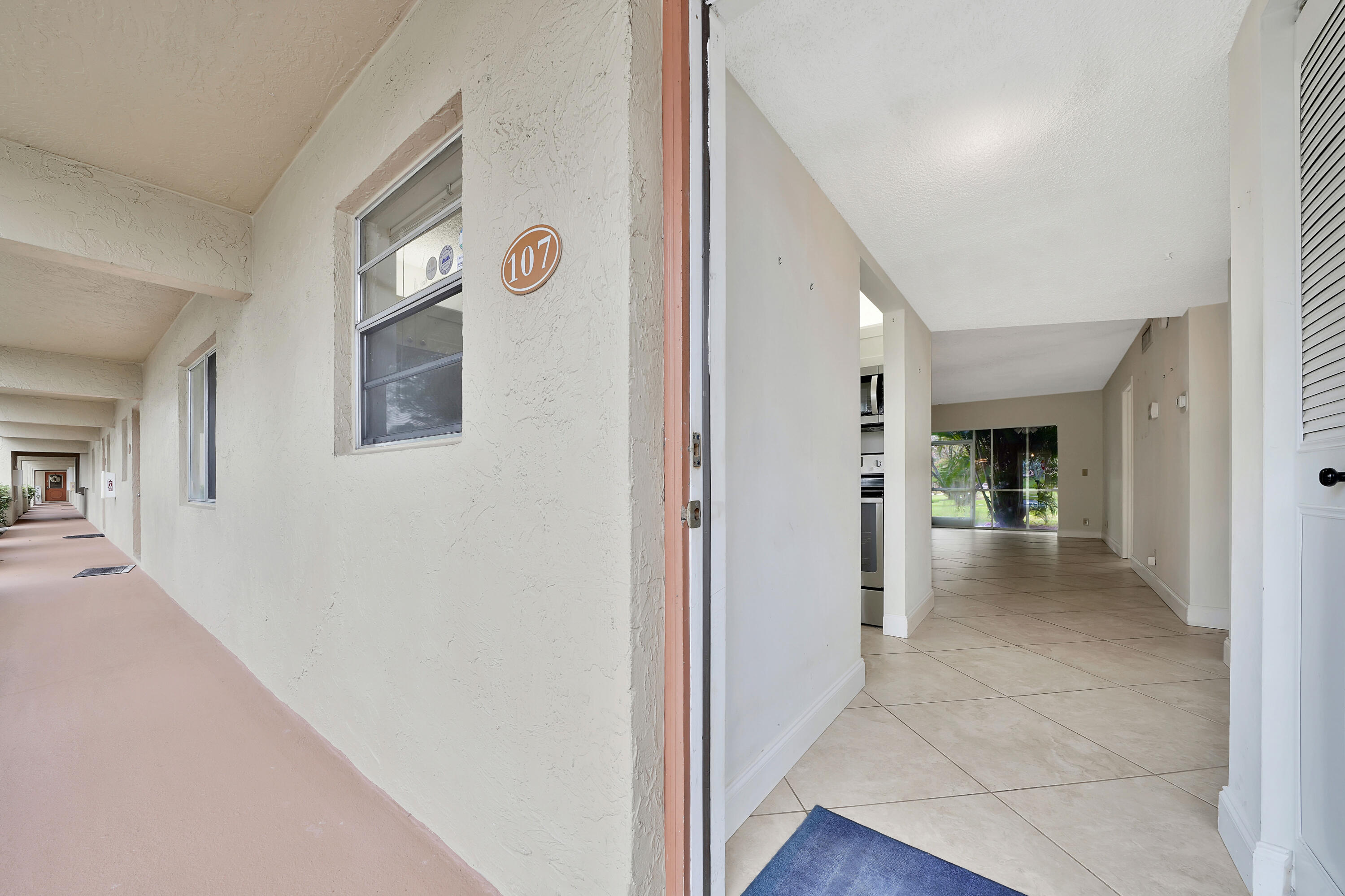 829 Camino Road, Unit 107 Delray Beach, FL 33445 - Photo 4 of 47 Entrance views (3)