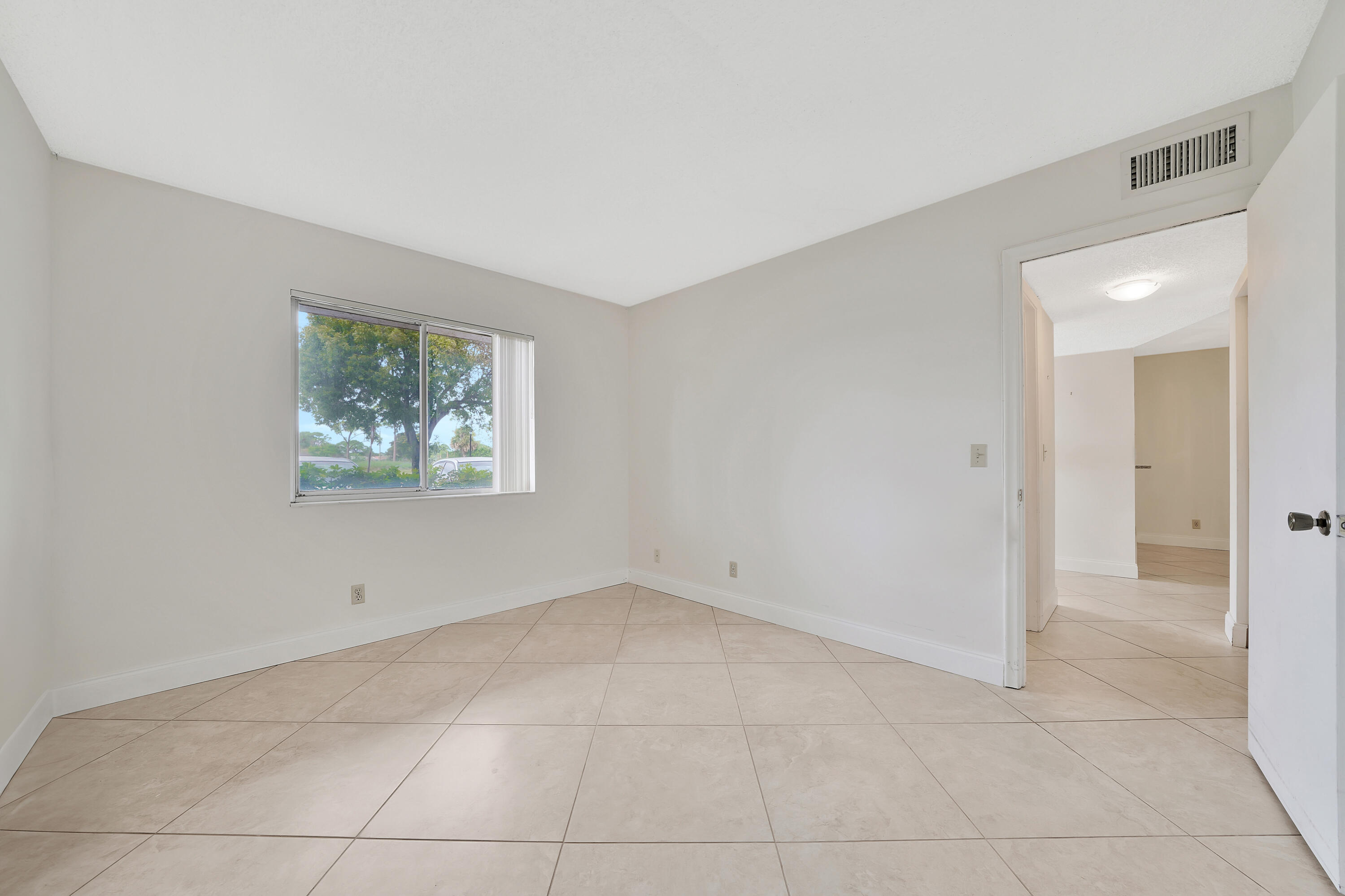 829 Camino Road, Unit 107 Delray Beach, FL 33445 - Photo 6 of 47 Guest Bedroom (3)