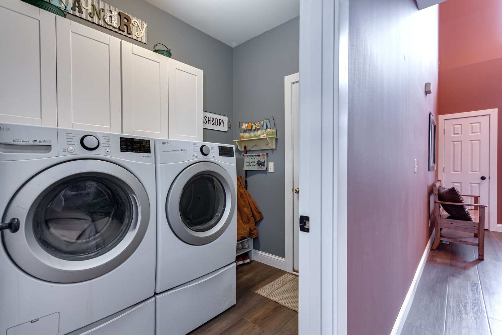 7654 Pin Oak Court Plainfield, IL 60586 - Photo 15 of 41 a utility room with dryer and washer