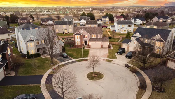 $484,900 | 7654 Pin Oak Court, Plainfield, IL 60586