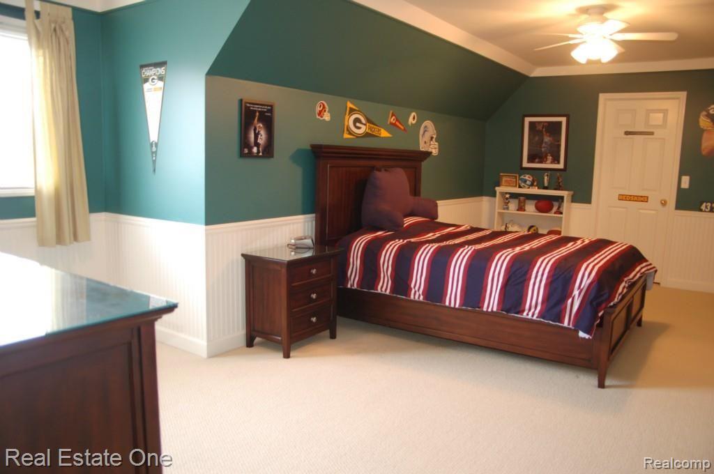 476 Oakbridge Drive Rochester, MI 48306 - Photo 24 of 38 BEDROOM 4.jpg
