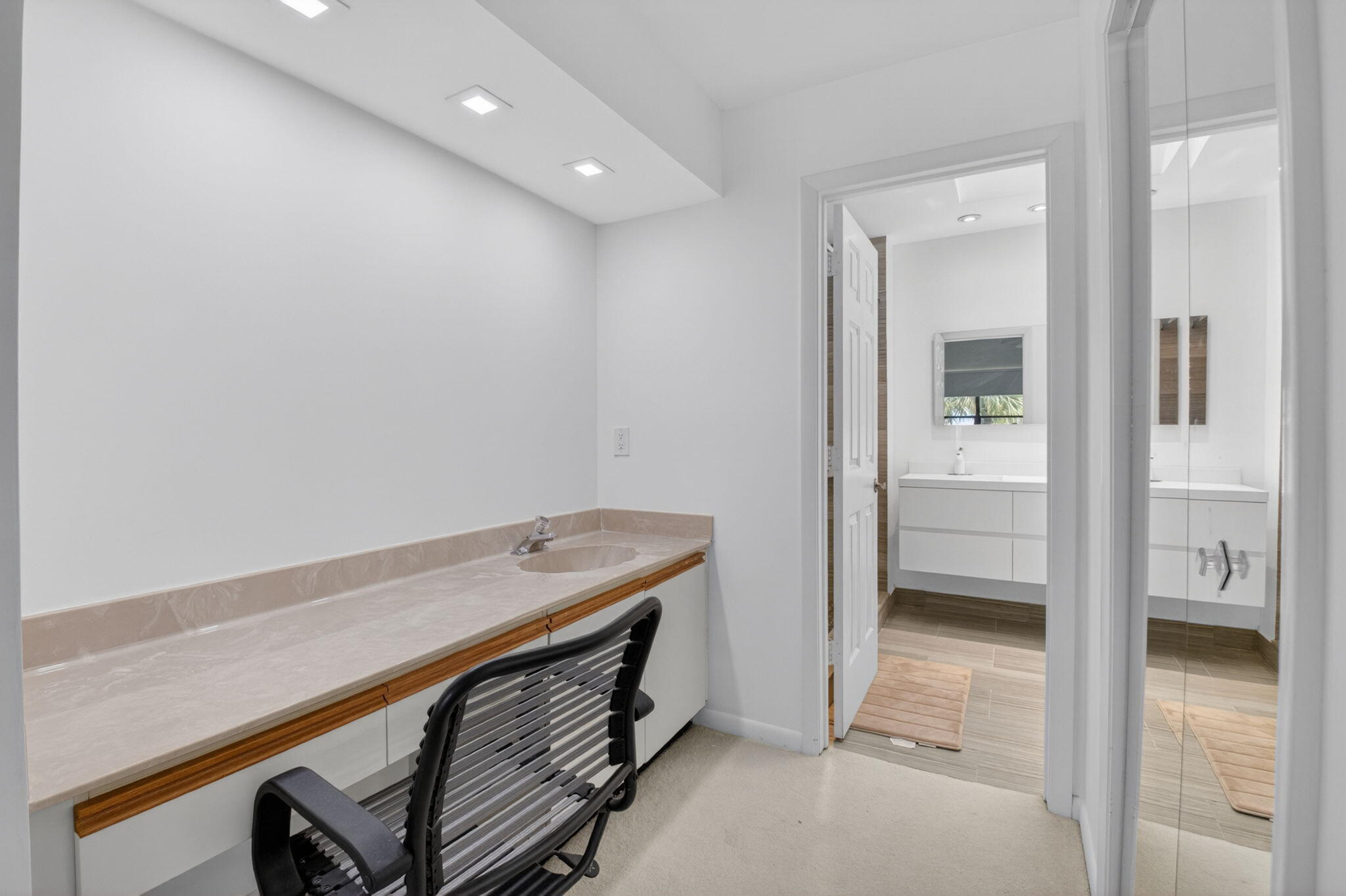 7460 La Paz Boulevard, Unit 306 Boca Raton, FL 33433 - Photo 20 of 64 20-web-or-mls-DSC_2469