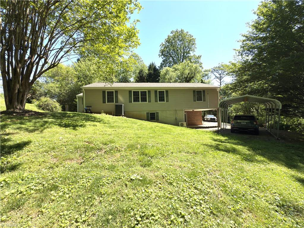 191 Valley View Street Elkin, NC 28621 - Photo 4 of 36