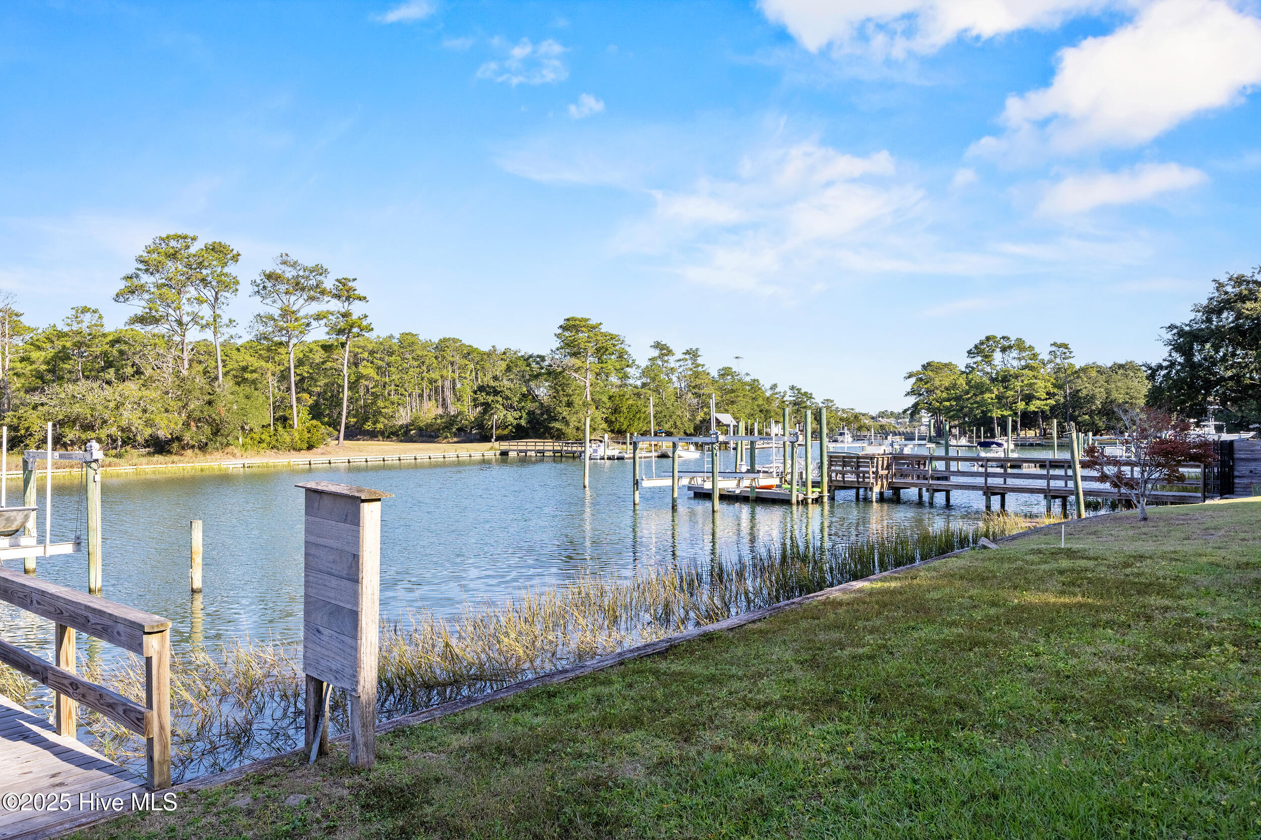 6216 Fox Run Road Wilmington, NC 28409 - Photo 15 of 18 11_dock access