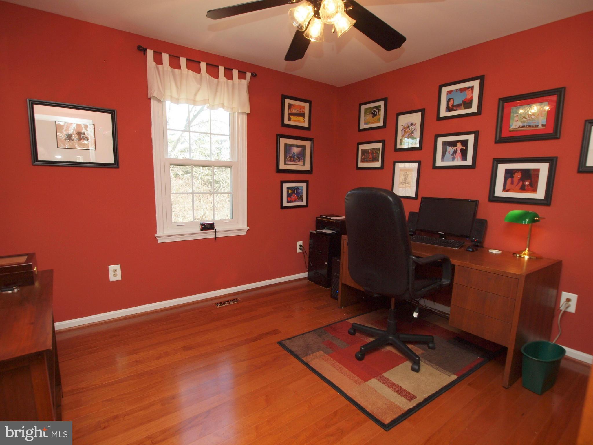 6823 Spring Beauty Court Springfield, VA 22152 - Photo 15 of 29 a workspace with furniture and window