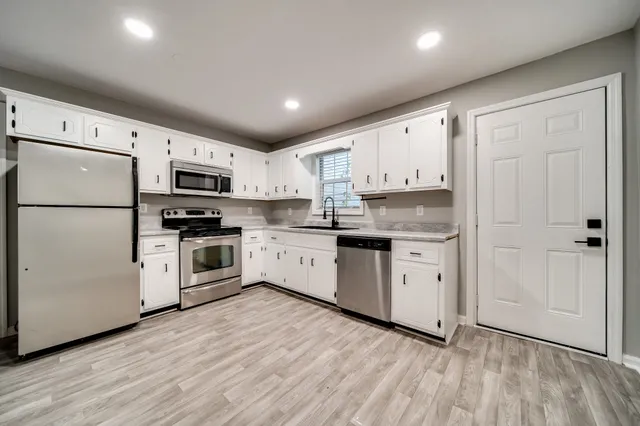 $1,100 | 1016 Swift Drive, Unit A, Clarksville, TN 37040