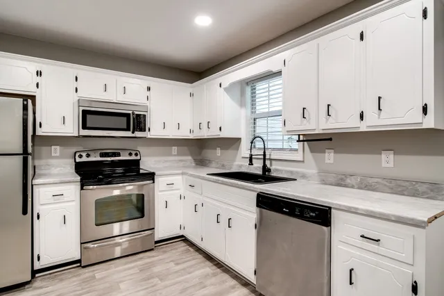 $1,100 | 1016 Swift Drive, Unit A, Clarksville, TN 37040