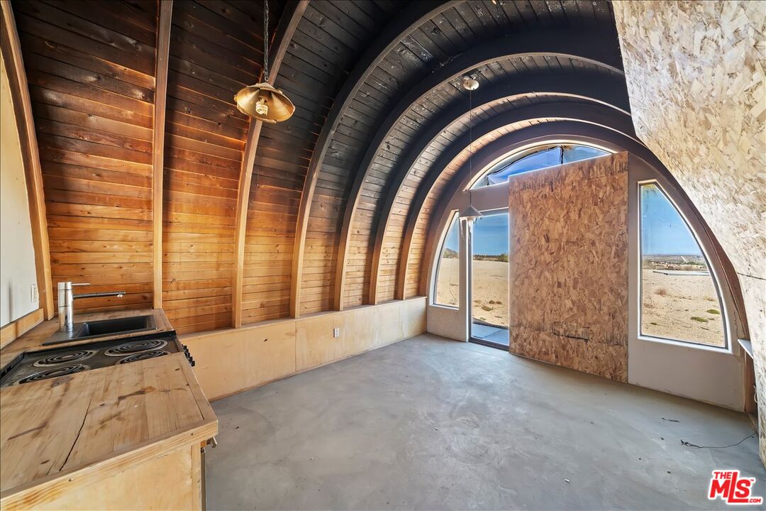2373 Arizona Avenue Joshua Tree, CA 92252 - Photo 6 of 25