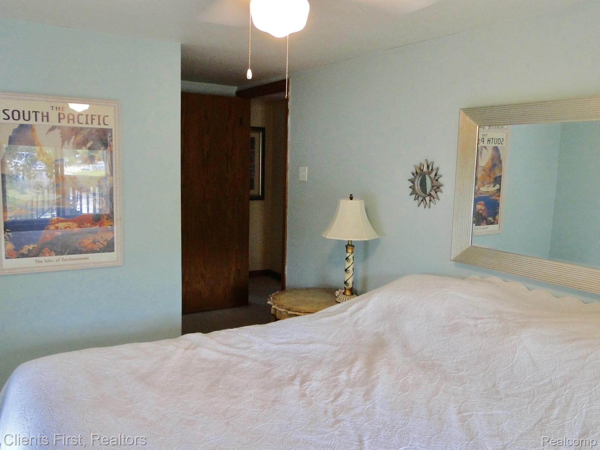 2146 Hampton Road White Lake, MI 48386 - Photo 46 of 59 DSC06212.jpg