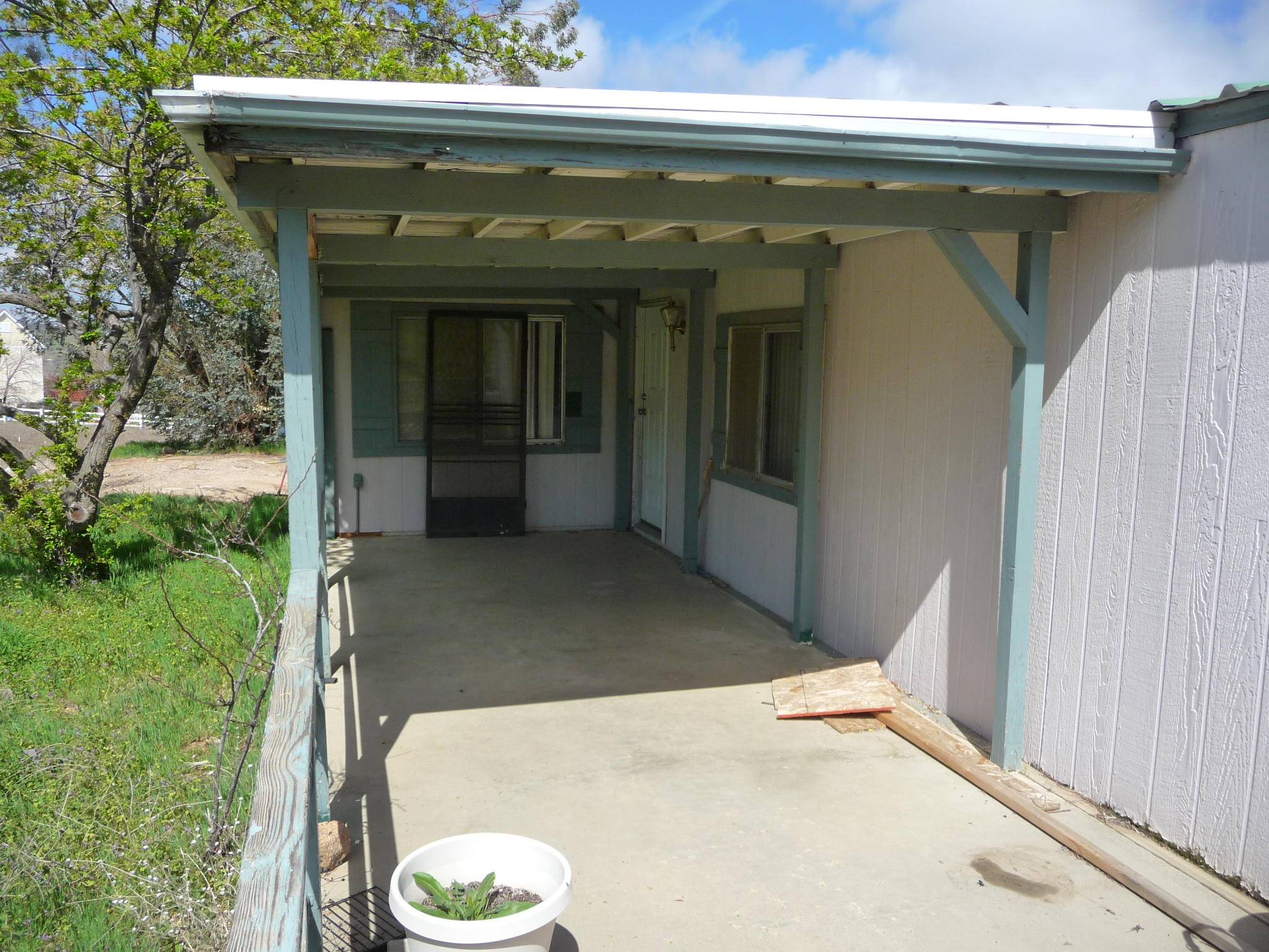 20825 Highline Road Tehachapi, CA 93561 - Photo 5 of 19 a view of outdoor space