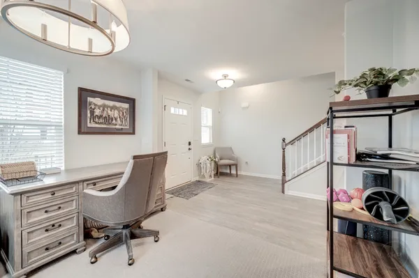 $2,800 | 871 Finley Drive, Aurora, IL 60504