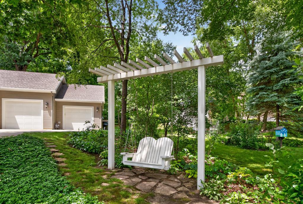 6907 Bluff Lane Northwest Rochester, MN 55901 - Photo 69 of 99 Gallery Image 69