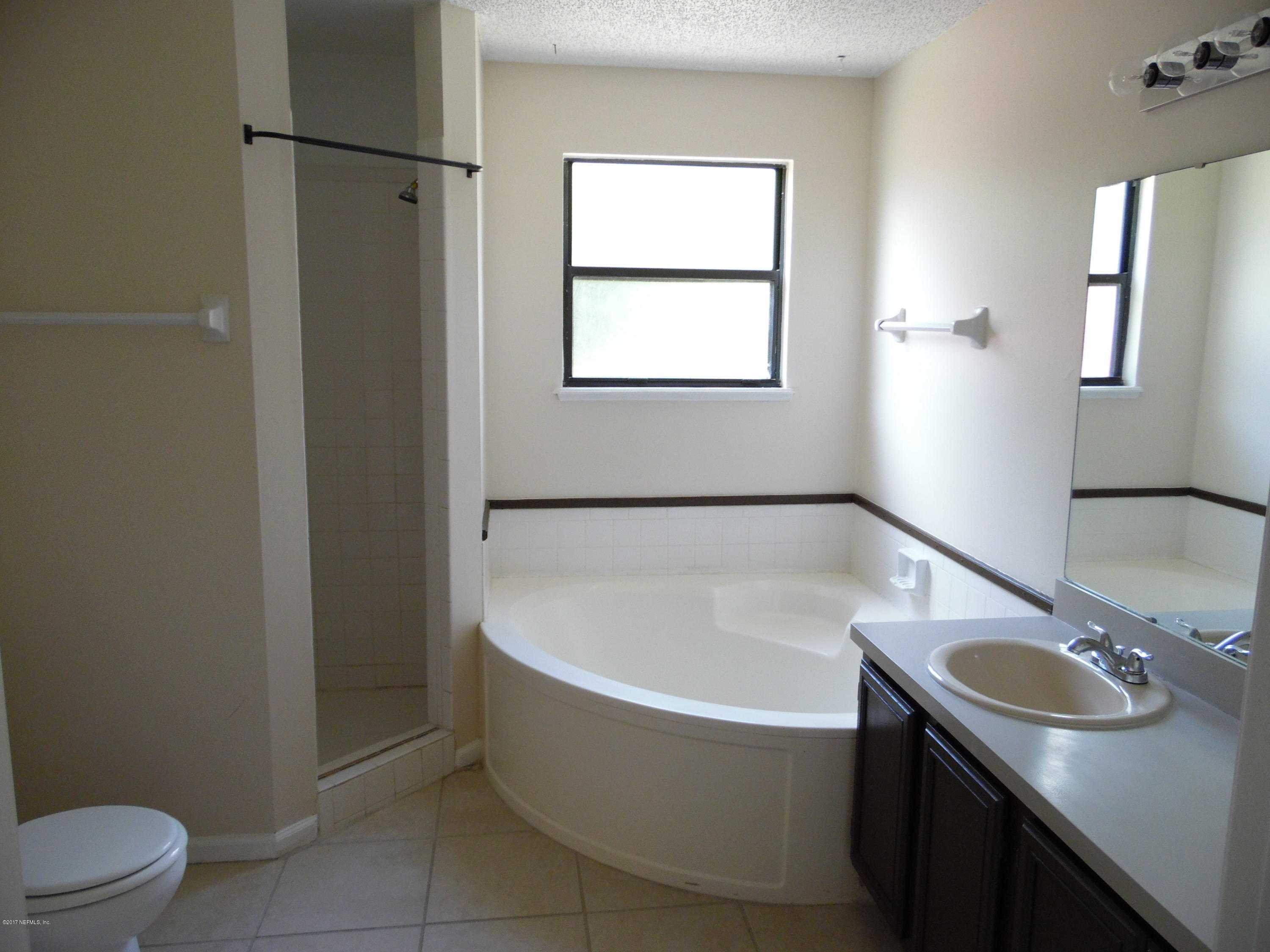 2879 Eagle Point Road Middleburg, FL 32068 - Photo 11 of 21 Owners Bath 2
