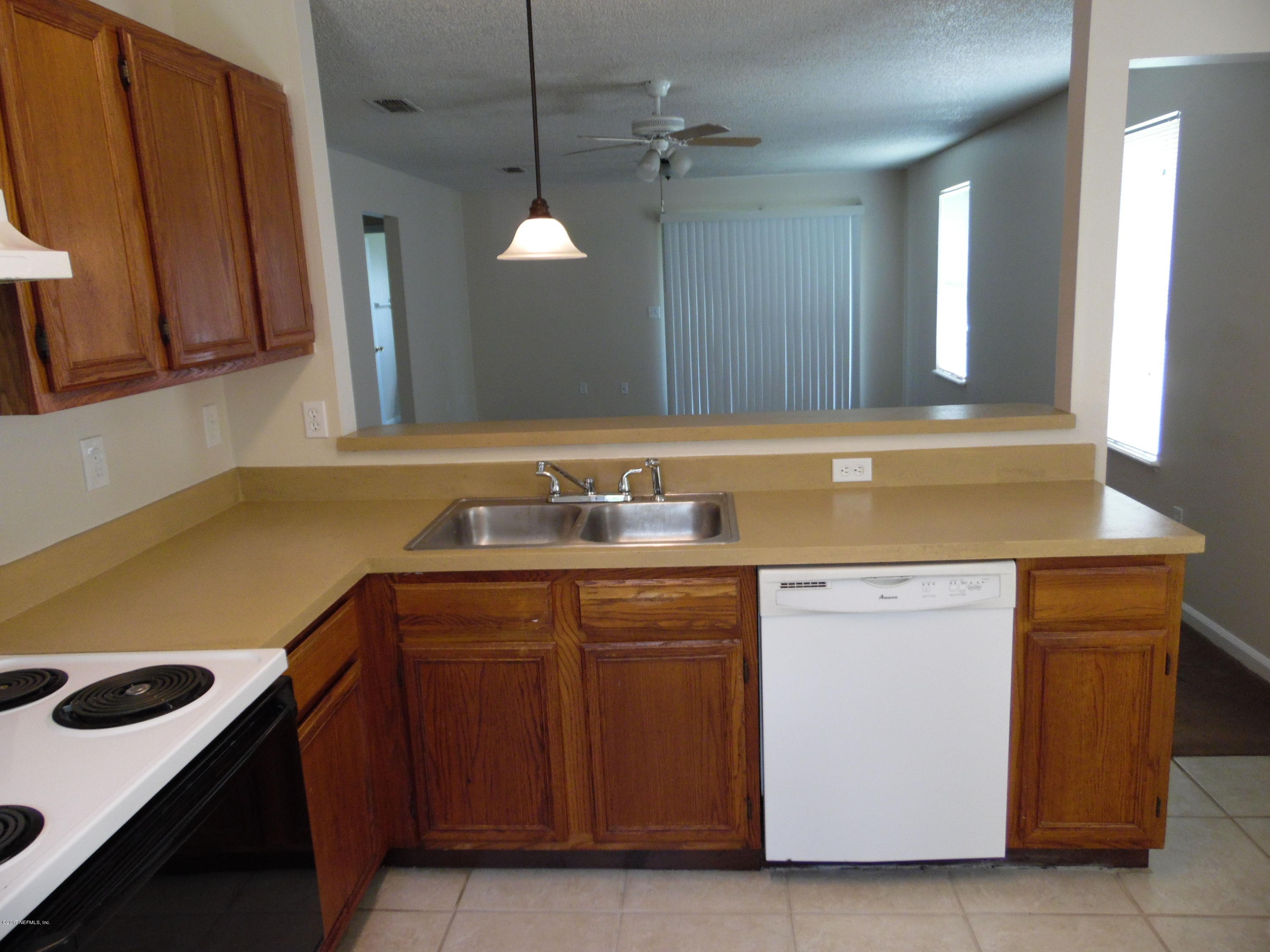 2879 Eagle Point Road Middleburg, FL 32068 - Photo 5 of 21 Kitchen 3