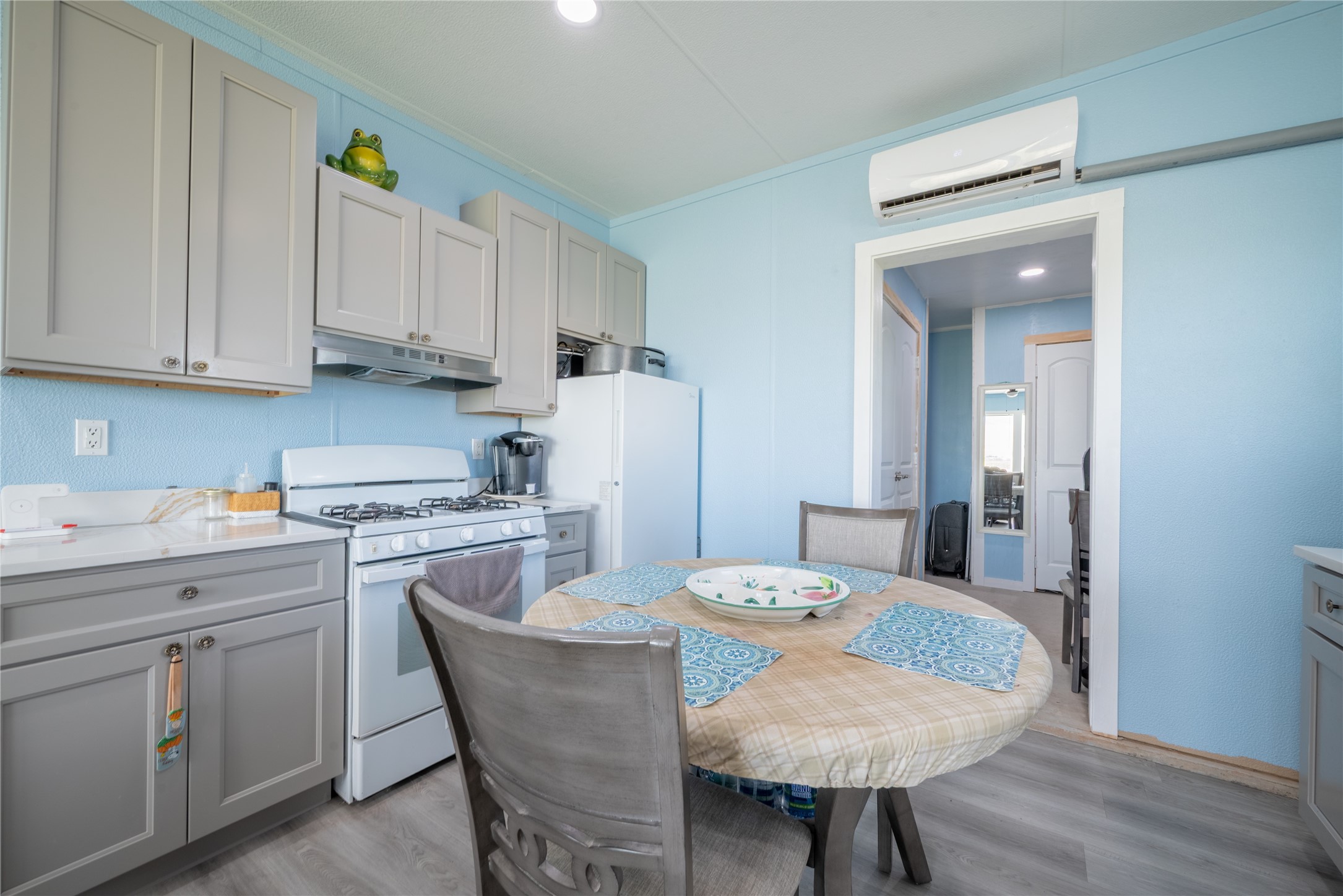 1015 FM 960 Road El Campo, TX 77437 - Photo 8 of 27