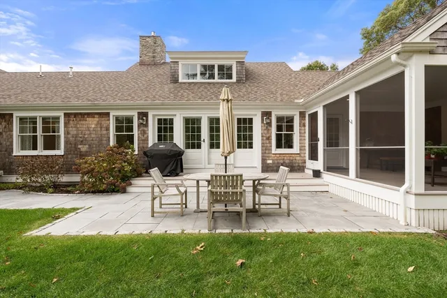 a picture of floor plan