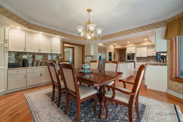 $1,895,000 | 1330 Kurtis Lane, Lake Forest, IL 60045