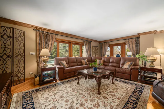 $1,895,000 | 1330 Kurtis Lane, Lake Forest, IL 60045