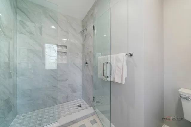 $1,895,000 | 1330 Kurtis Lane, Lake Forest, IL 60045