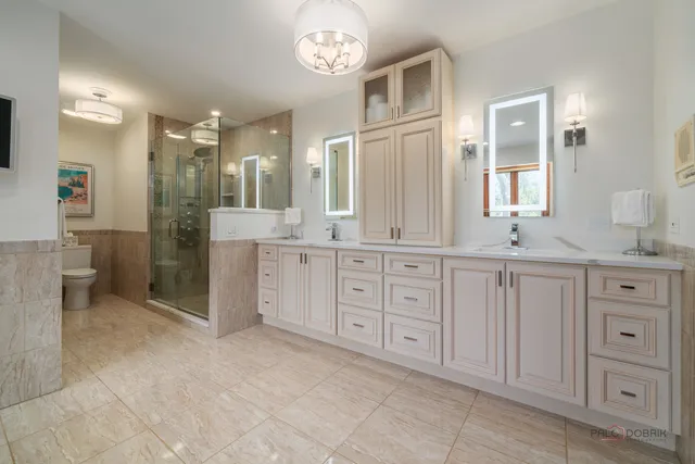 $1,895,000 | 1330 Kurtis Lane, Lake Forest, IL 60045