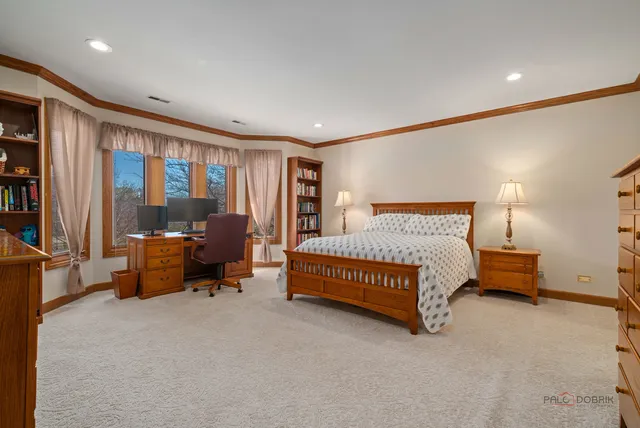 $1,895,000 | 1330 Kurtis Lane, Lake Forest, IL 60045