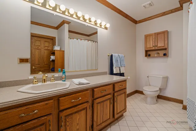 $1,895,000 | 1330 Kurtis Lane, Lake Forest, IL 60045