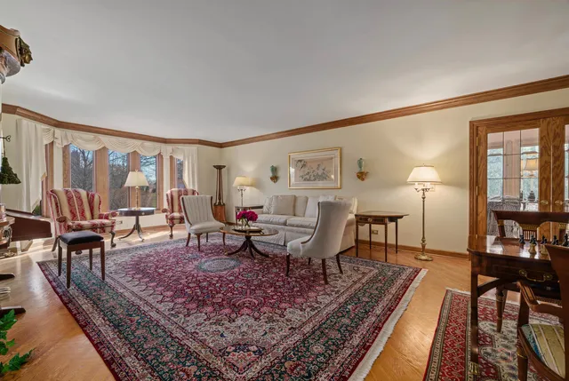 $1,895,000 | 1330 Kurtis Lane, Lake Forest, IL 60045