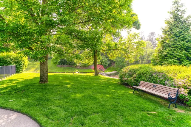 $1,895,000 | 1330 Kurtis Lane, Lake Forest, IL 60045