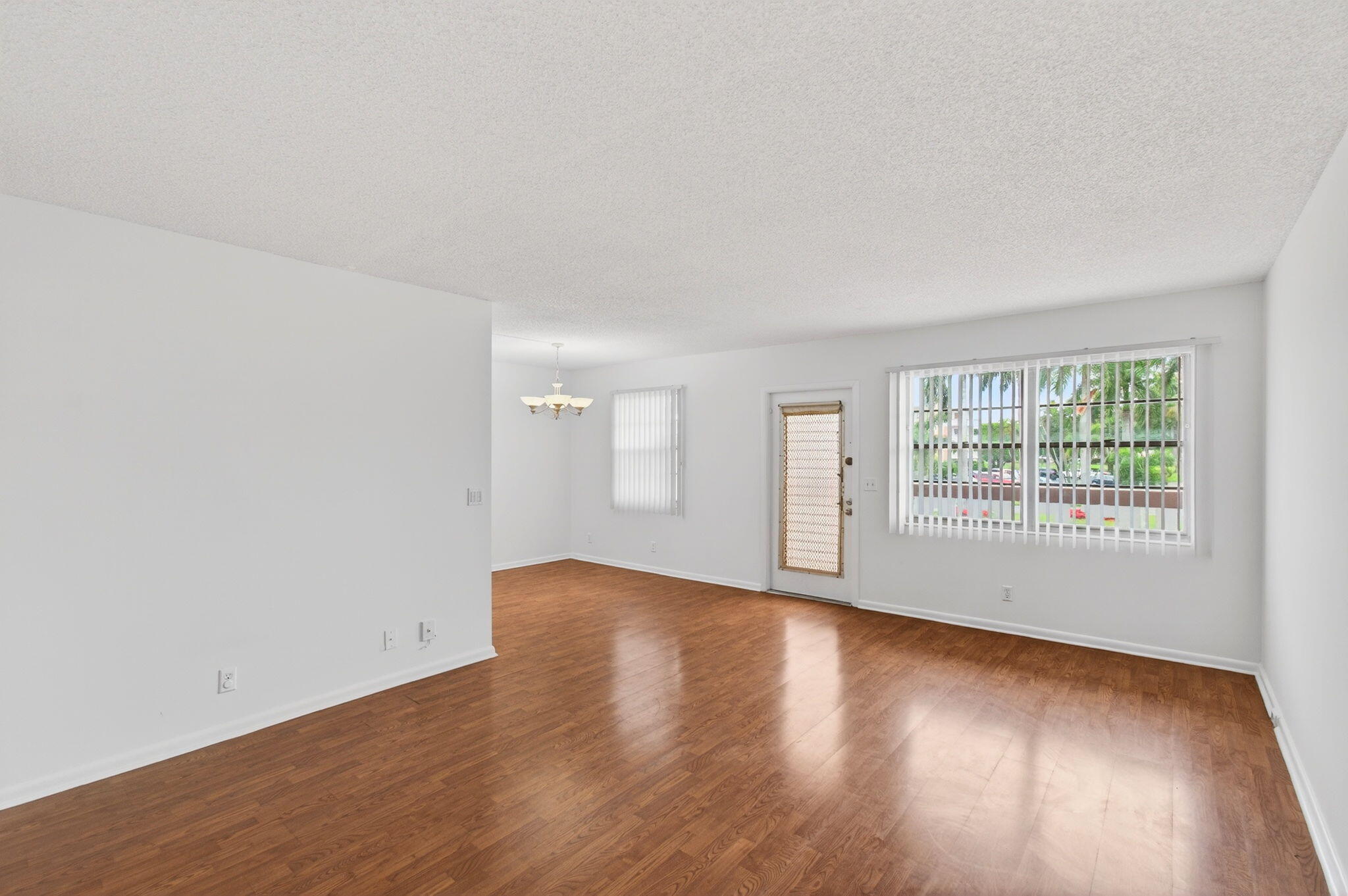 2015 Cornwall East Boca Raton, FL 33434 - Photo 13 of 104 25-web-or-mls-DSC_7289
