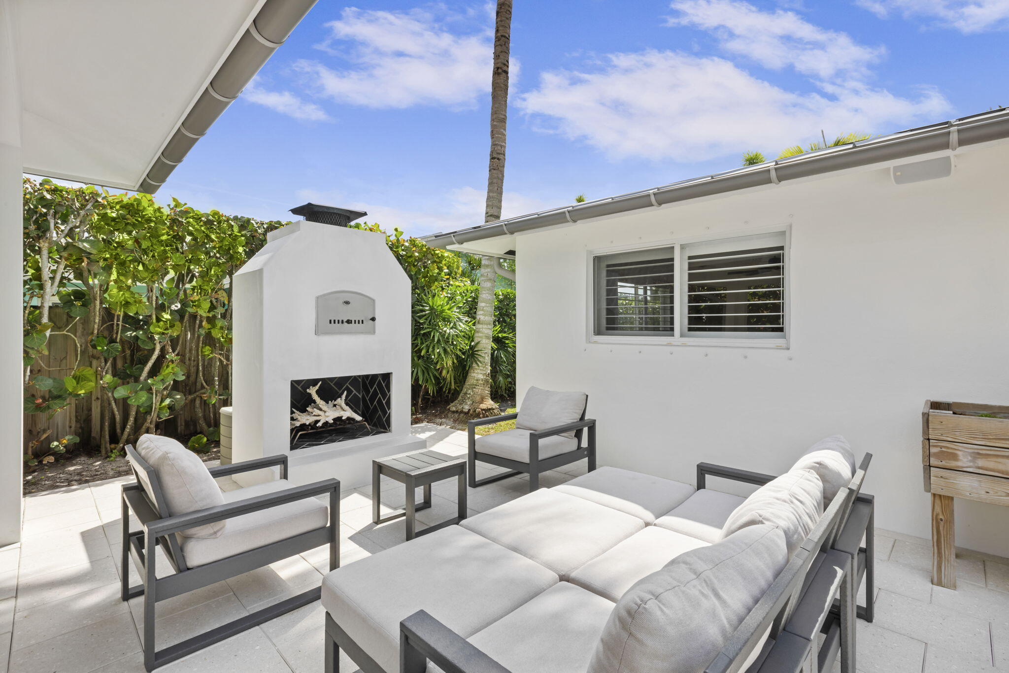 550 Dover Road Tequesta, FL 33469 - Photo 42 of 63 42-web-or-mls-ET6A3990