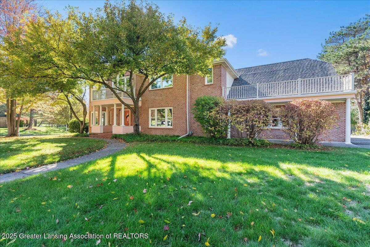 1351 Foxcroft Road East Lansing, MI 48823 - Photo 3 of 75 02-Media Jett - 12