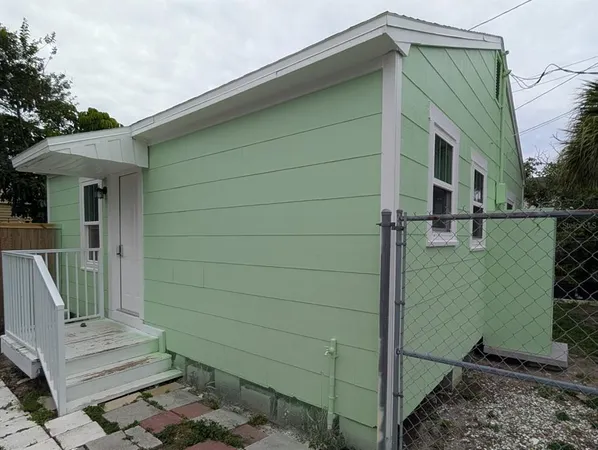 $1,950 | 1834 28th Avenue North, St. Petersburg, FL 33713
