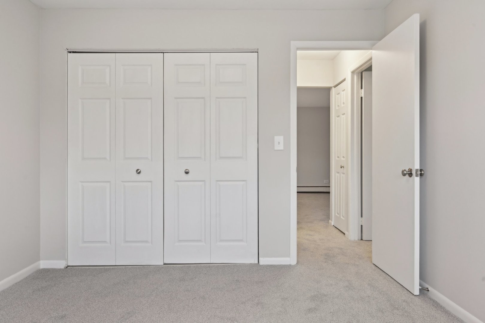 2226 South Goebbert Road, Unit 172 Arlington Heights, IL 60005 - Photo 17 of 22 a view of an empty room