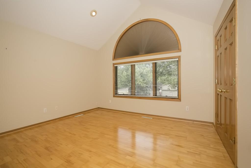 11651 Landing Road Eden Prairie, MN 55347 - Photo 25 of 40