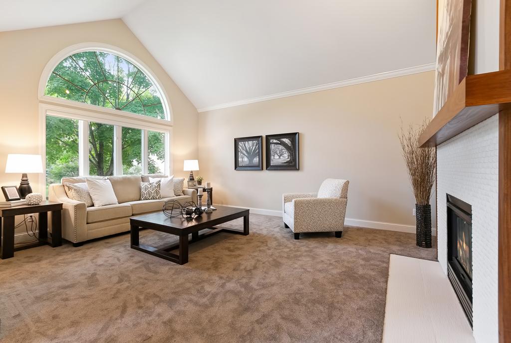 11651 Landing Road Eden Prairie, MN 55347 - Photo 5 of 40