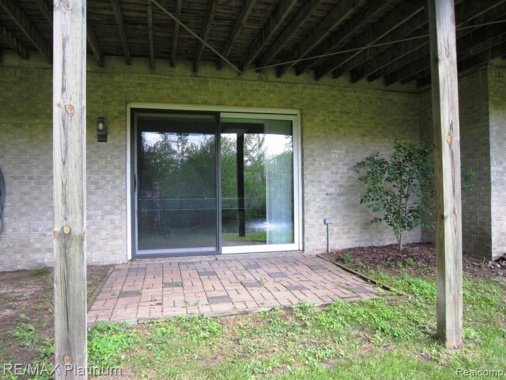 10621 Hibner Road Hartland, MI 48353 - Photo 35 of 40 IMG_4295.jpg