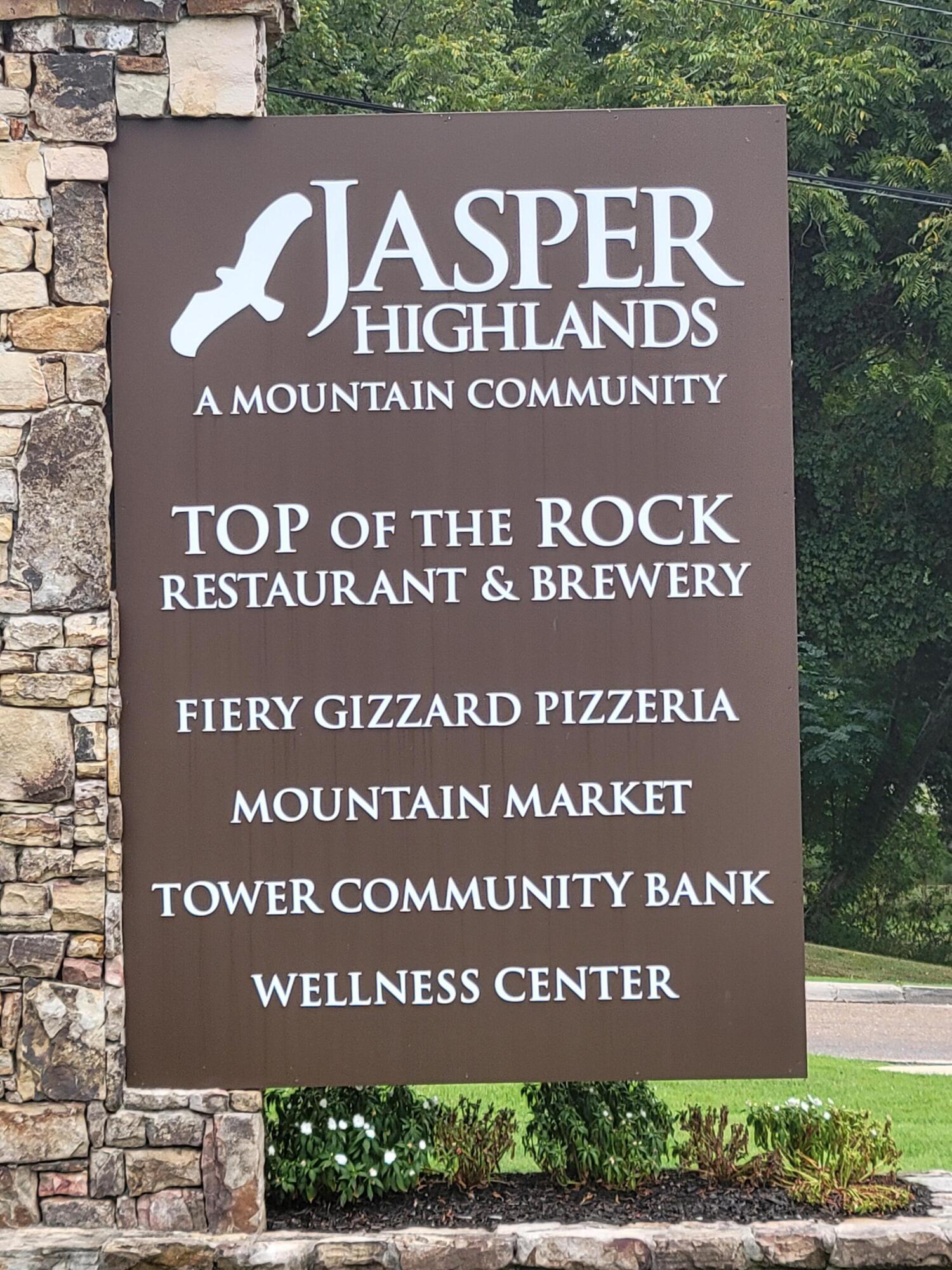 300 Deer Ridge Point, Unit 190 Jasper, TN 37347 - Photo 8 of 20 20230906_130803