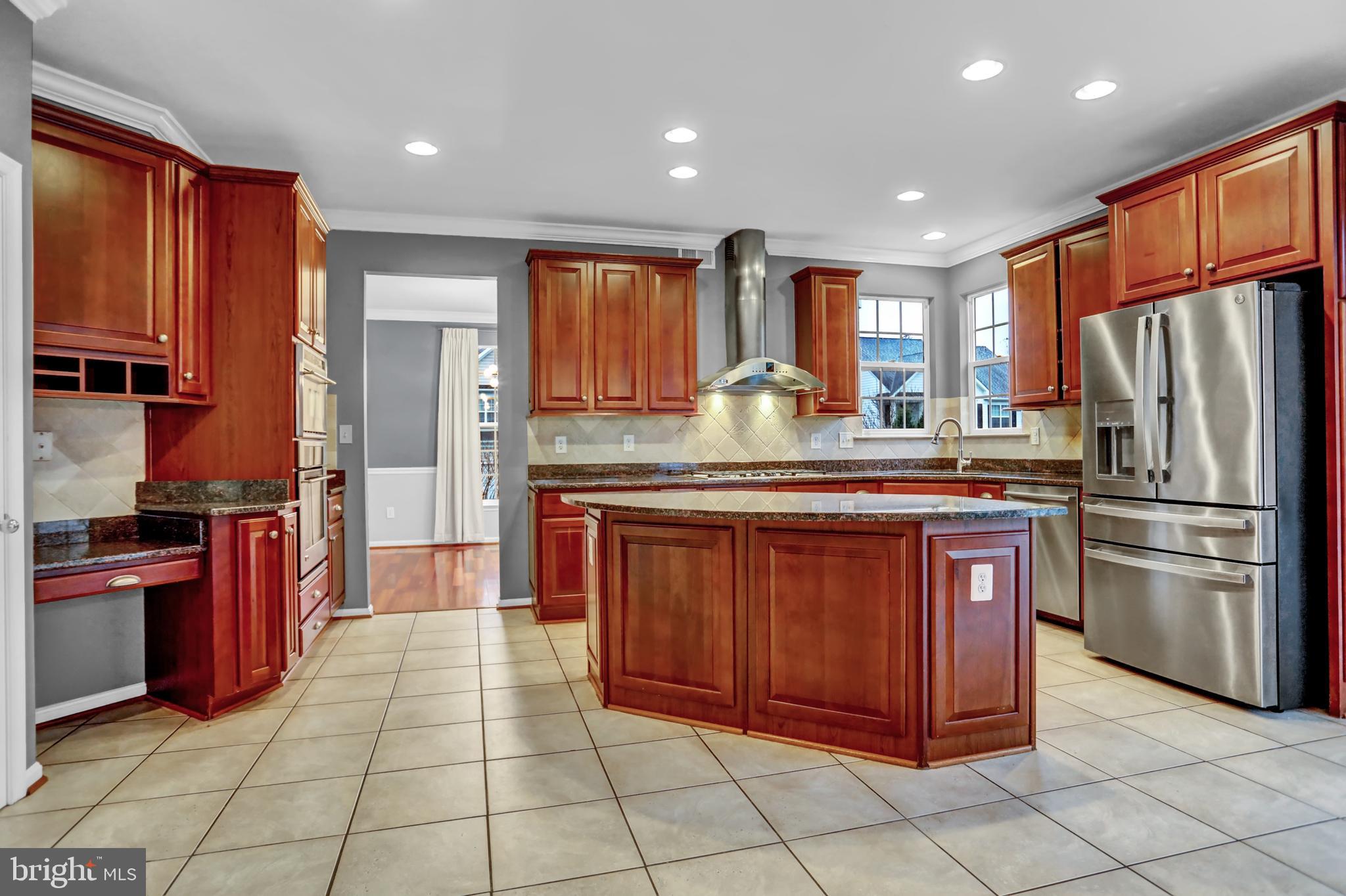 2000 Thistlewood Road Baltimore, MD 21209 - Photo 4 of 60 Gallery Image 4