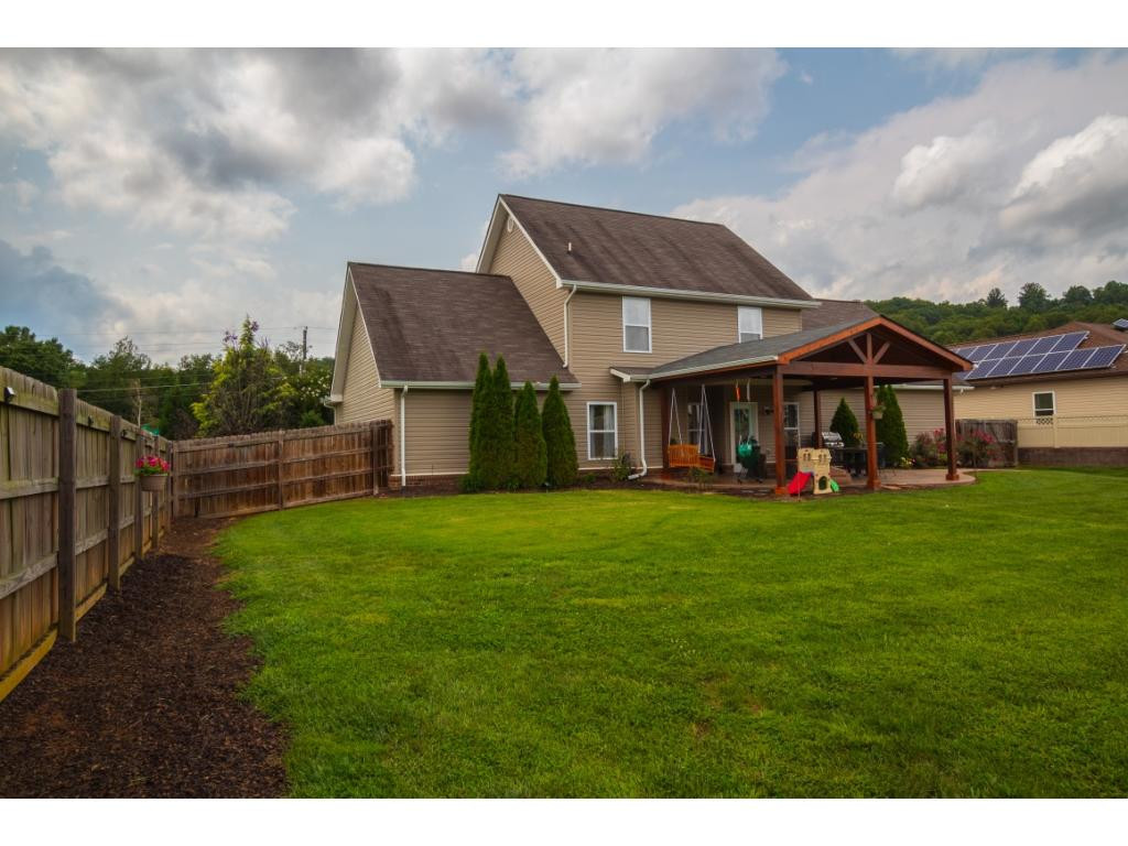 1639 Cooks Valley Road Kingsport, TN 37664 - Photo 4 of 34 Photo 4