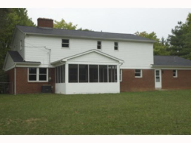6000 Winstead Road Columbus, OH 43235 - Photo 11 of 14 Gallery Image 11