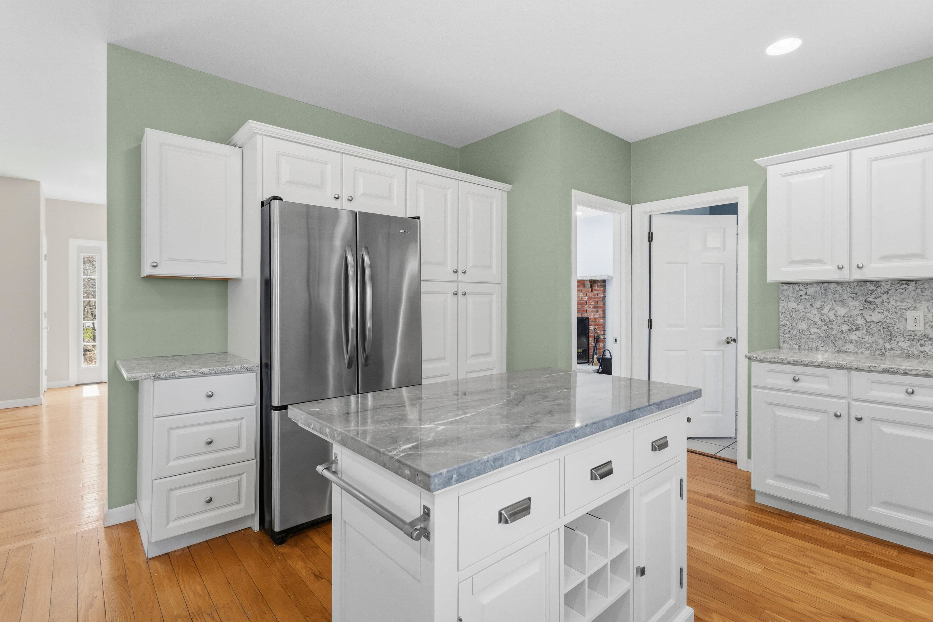 116 Fiddlehead Lane Chester, NH 03036 - Photo 9 of 40 Gallery Image 9