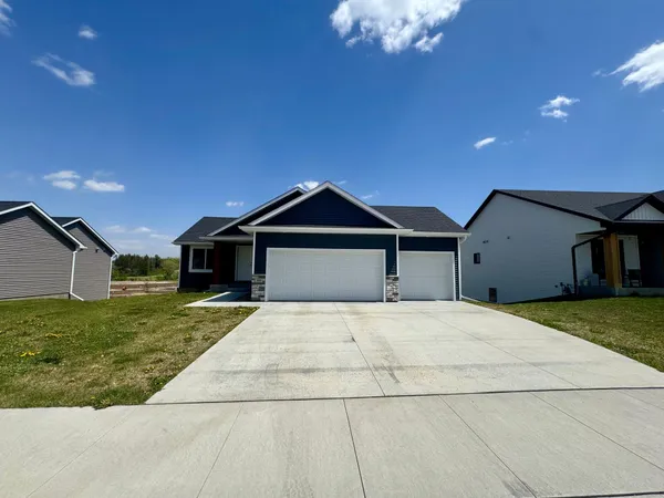 $459,900 | 168 Stonelake Drive Southeast, Rochester, MN 55904