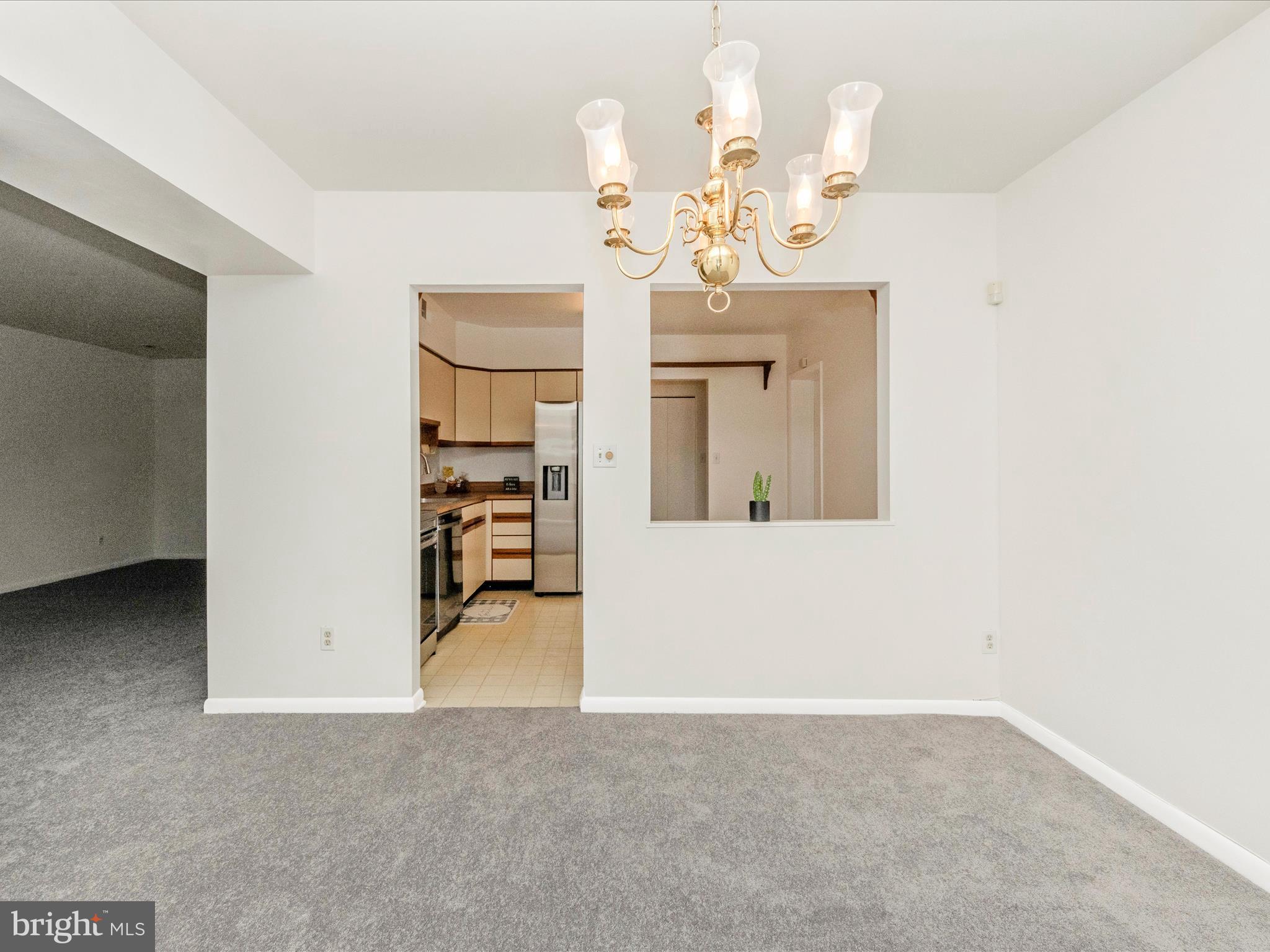 102 Castletown Road, Unit 202 Lutherville-Timonium, MD 21093 - Photo 17 of 48 Dining Room
