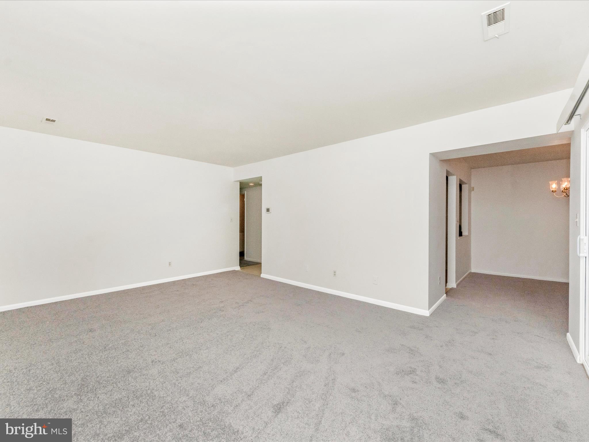 102 Castletown Road, Unit 202 Lutherville-Timonium, MD 21093 - Photo 25 of 48 Living Room