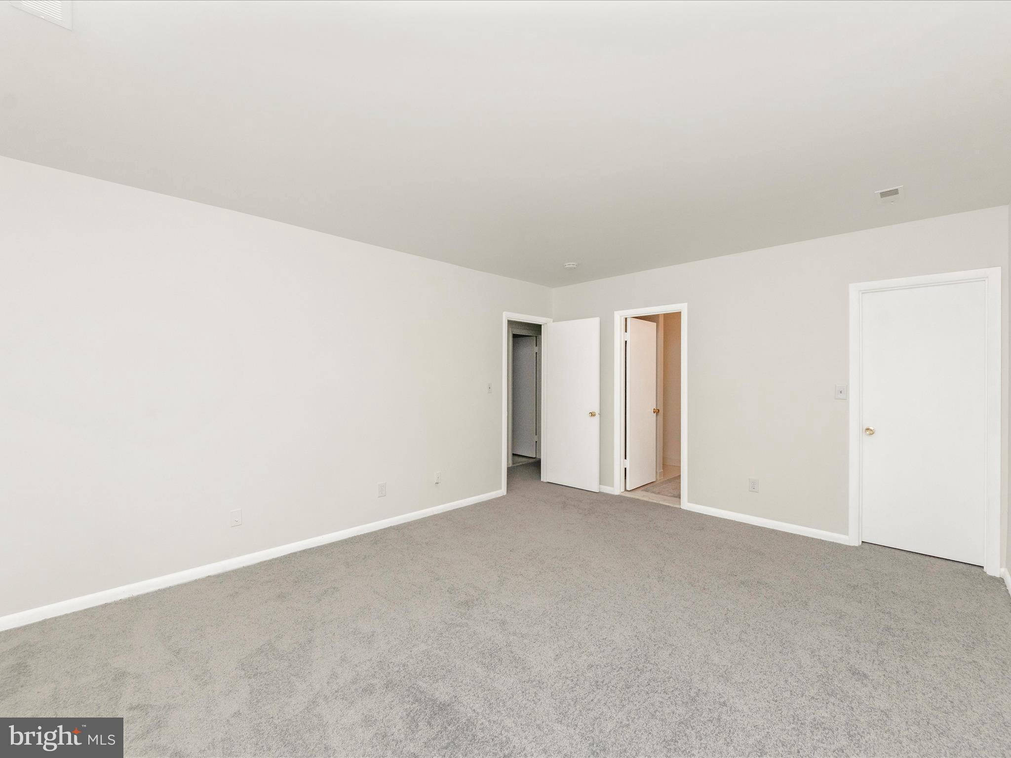 102 Castletown Road, Unit 202 Lutherville-Timonium, MD 21093 - Photo 30 of 48 Primary Bedroom