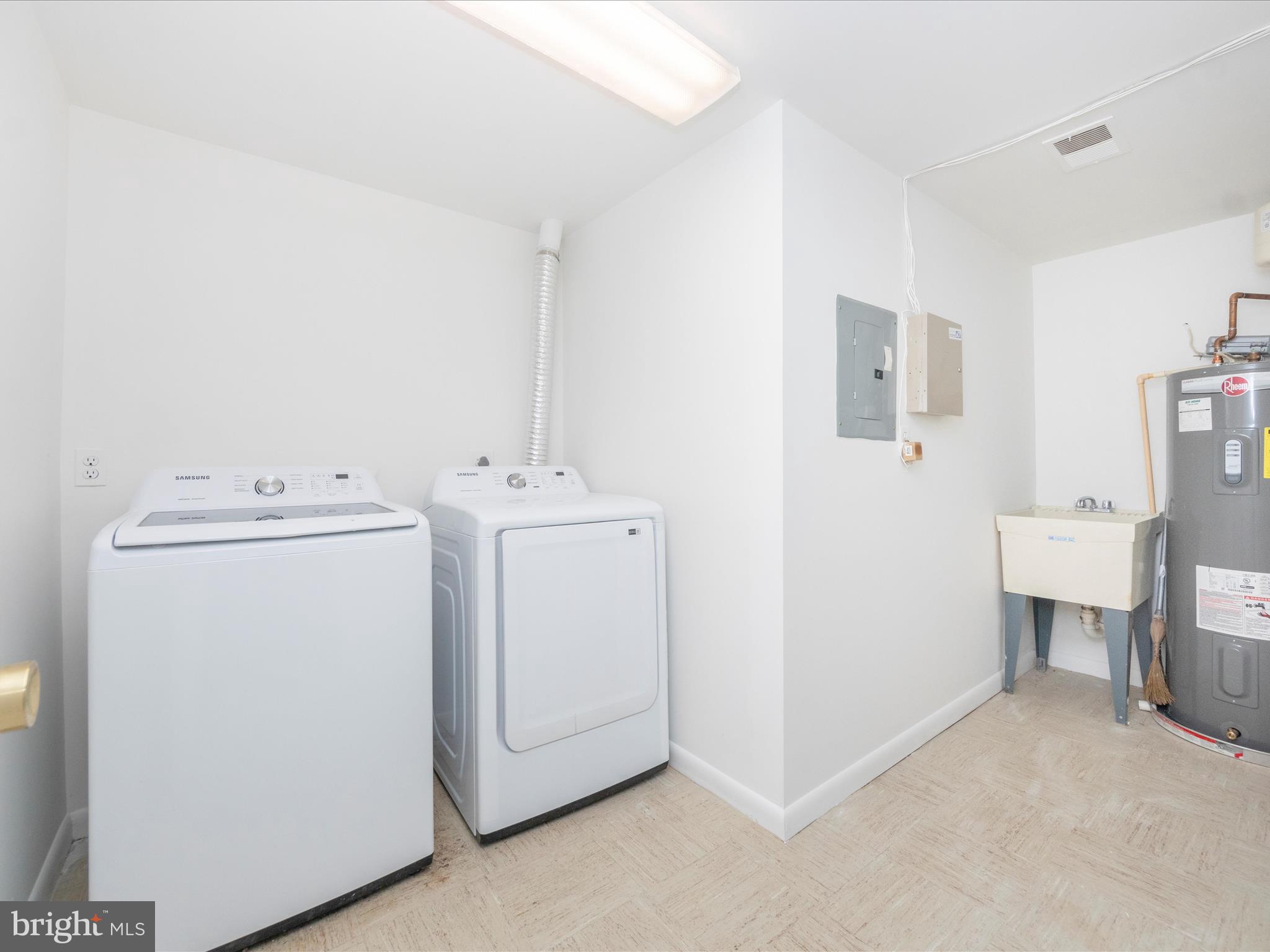 102 Castletown Road, Unit 202 Lutherville-Timonium, MD 21093 - Photo 40 of 48 Laundry Room