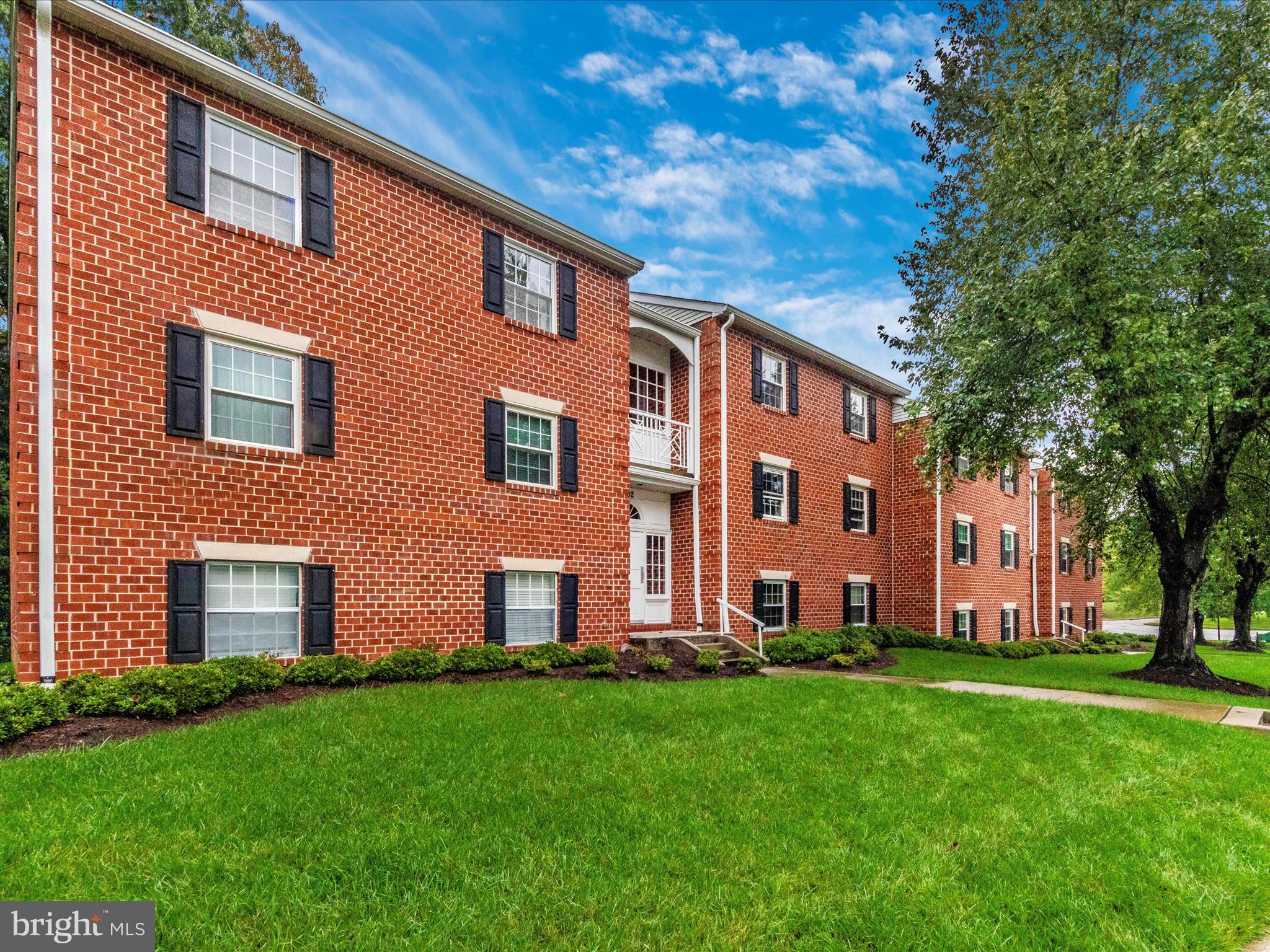 102 Castletown Road, Unit 202 Lutherville-Timonium, MD 21093 - Photo 4 of 48 Exterior Front