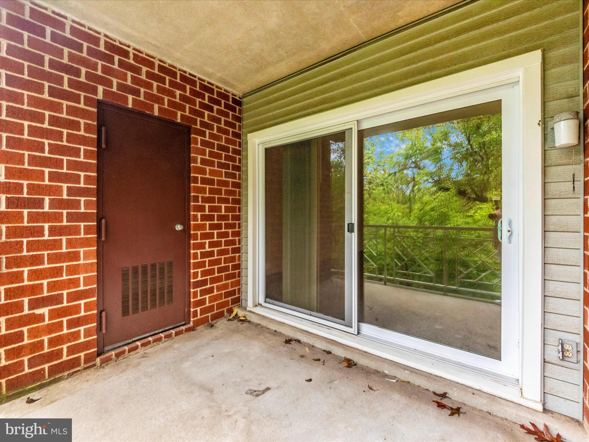 102 Castletown Road, Unit 202 Lutherville-Timonium, MD 21093 - Photo 43 of 48 Balcony
