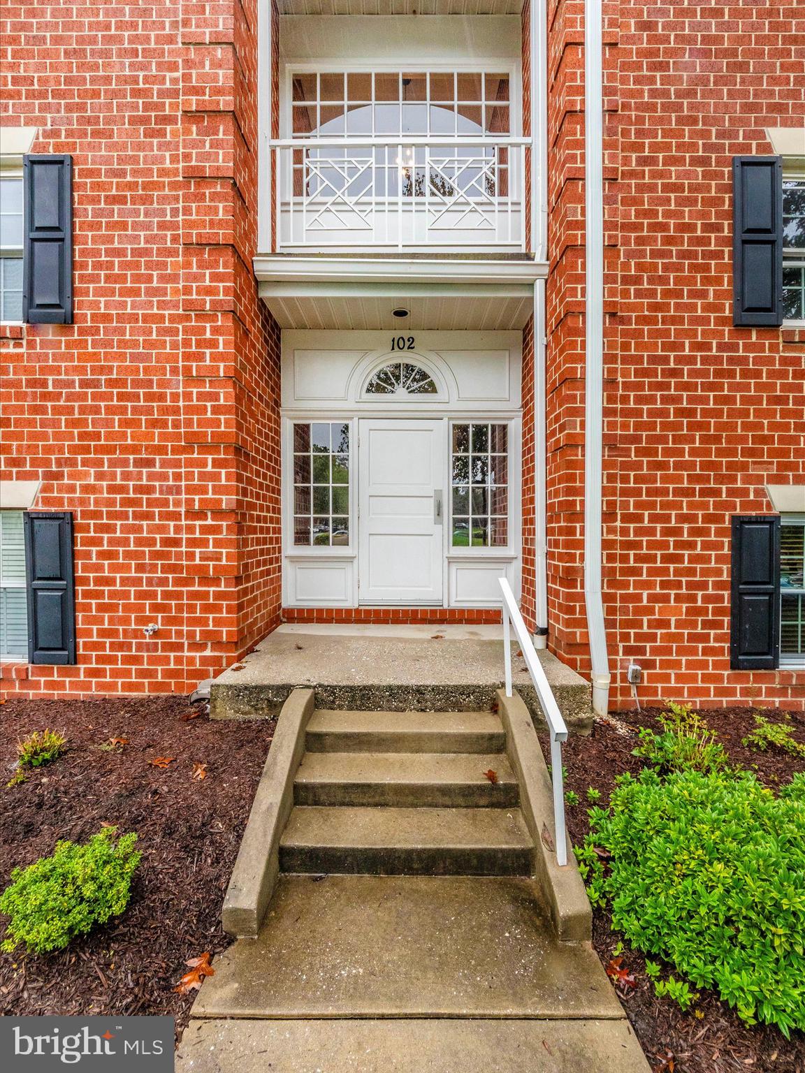 102 Castletown Road, Unit 202 Lutherville-Timonium, MD 21093 - Photo 5 of 48 Exterior Front